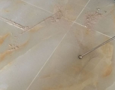 当阳瓷砖空鼓维修公司分享粘合剂选择不当在瓷砖铺贴过程中可能导致以下问题